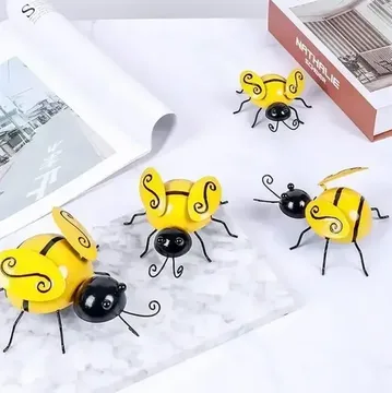 Садовые фигурки пчел металические набор 4шт декорации для сада